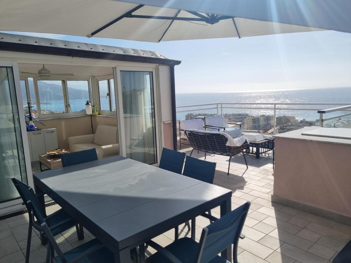 Dernier Etage D'Une Maison Roquebrune-Cap-Martin Extérieur photo