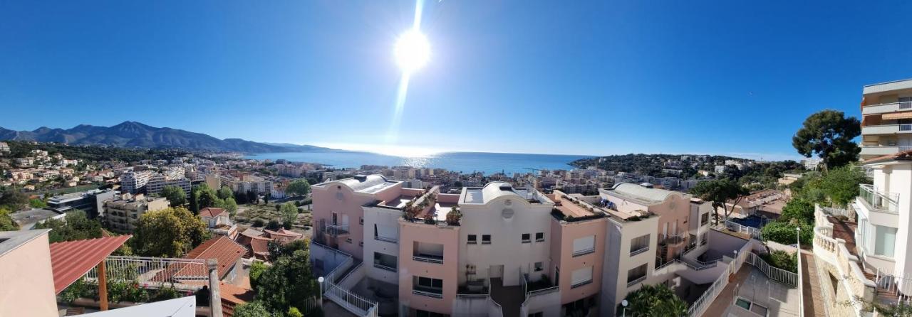 Dernier Etage D'Une Maison Roquebrune-Cap-Martin Extérieur photo