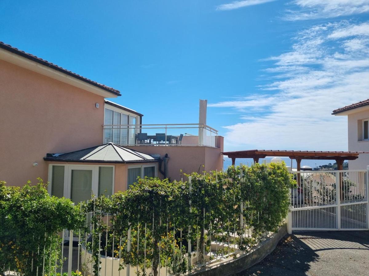 Dernier Etage D'Une Maison Roquebrune-Cap-Martin Extérieur photo